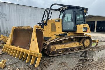   2024 Cat D6K Dozer Sweeps.