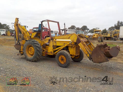 (6757) Massey Ferguson Backhoe FEL (Carisbrook, VIC)