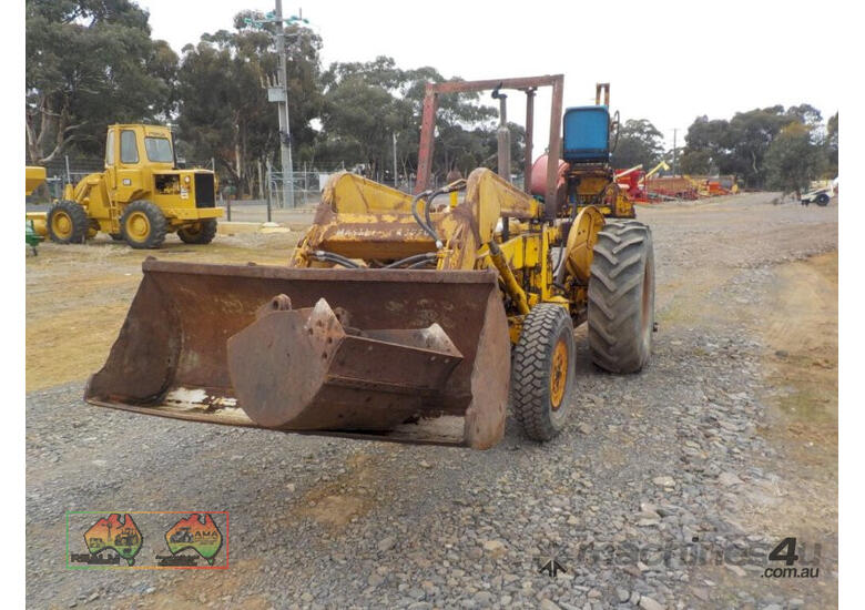 (6757) Massey Ferguson Backhoe FEL (Carisbrook, VIC)