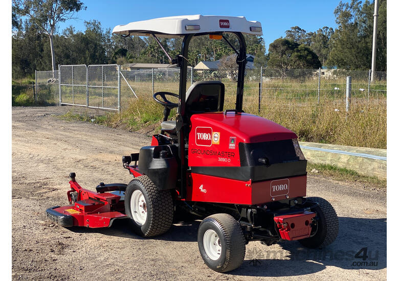 caption Toro GroundsMaster 3280 D Front Deck Lawn Equipment