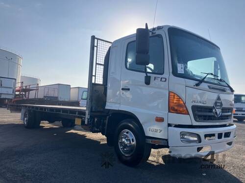 2010 Hino FD Table Top