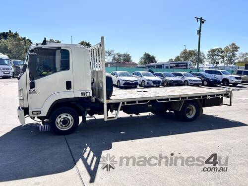 2014 Isuzu FR 600  4x2 Tray Truck