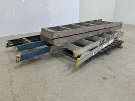 Pallet of 3 x Assorted Ladders - picture0' - Click to enlarge