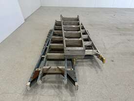 Pallet of 3 x Assorted Ladders - picture1' - Click to enlarge