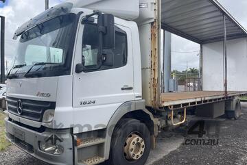 2010 Mercedes-Benz Atego 1624 4x2 Curtainsider