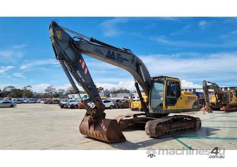 caption Volvo EC240BLC