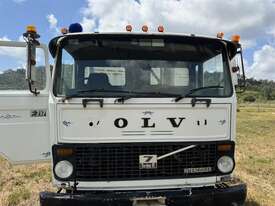 VOLVO F717  TIPPER - picture0' - Click to enlarge