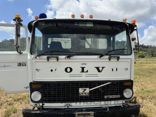 VOLVO F717  TIPPER