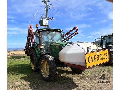 2013 John Deere 6105R 4WD CABIN TRACTOR