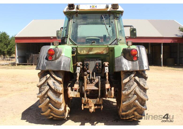 caption 2000 Fendt Vario 411 Tractor