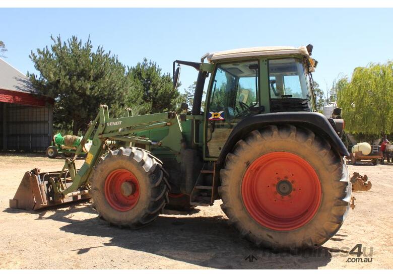 caption 2000 Fendt Vario 411 Tractor