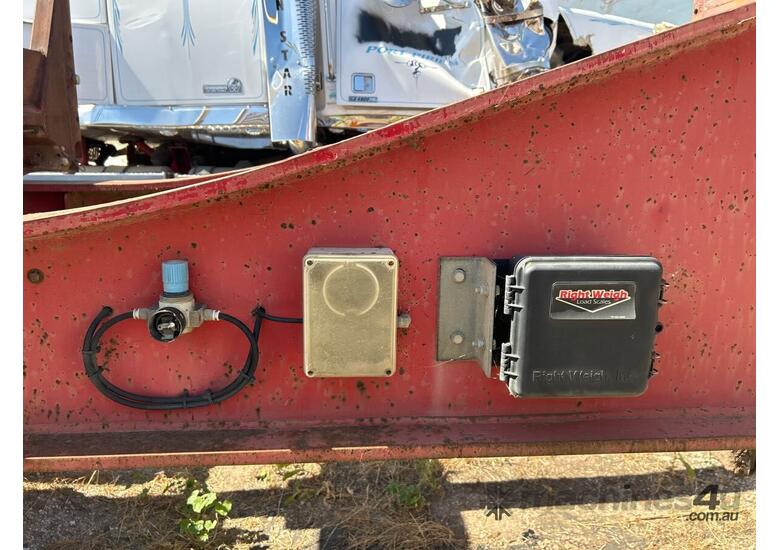 caption 2014 Stonegate Industries Tri Axle Skel Logging Trailer