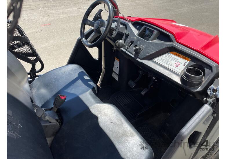 caption 2021 Honda Pioneer ATV/VTT