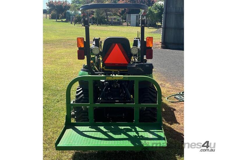 caption RW LOT 224 - 2017 JOHN DEERE 1025R TRACTOR