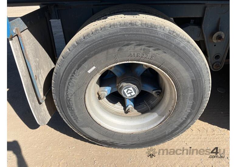 caption Fruehauf ST3 Tri Axle Curtainside B Trailer