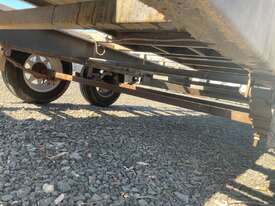 Custom Made Tandem Axle Flat Top Trailer - picture2' - Click to enlarge