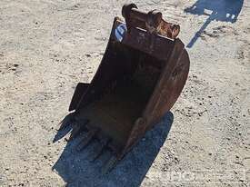 Oz 550mm Bucket to suit 8T Excavator, 290mm Centers, 80mm Ears, 60mm Pins  - picture0' - Click to enlarge