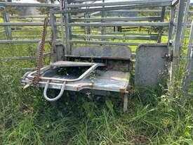Arrow Farmquip Calf Cradle #2 - picture0' - Click to enlarge
