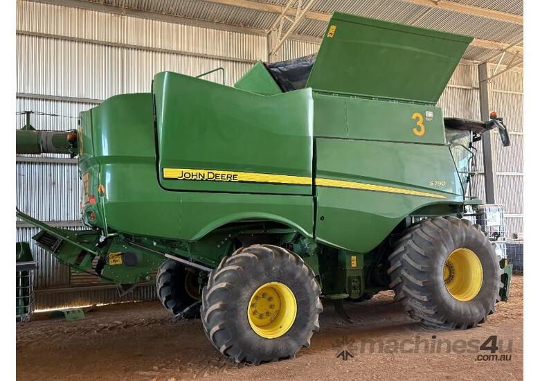 caption John Deere S790 Combine Harvester