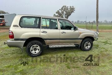Toyota 100 Series GXL Land Cruiser Wagon
