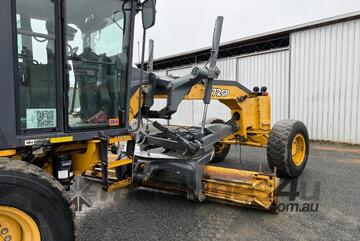 John Deere   772GP Grader
