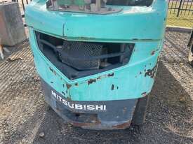 2007 Mitsubishi FG18 ZNT Counter Balance Forklift - picture2' - Click to enlarge