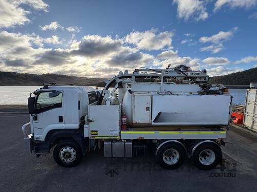 2018 Isuzu FHFXZ- In Condition, Like New!