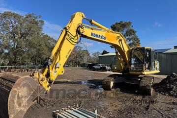 Komatsu PC200LC-8 Excavator (2013)