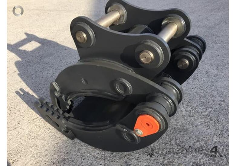 caption BETTA BILT BUCKETS 20 TONNE MANUAL GRABS