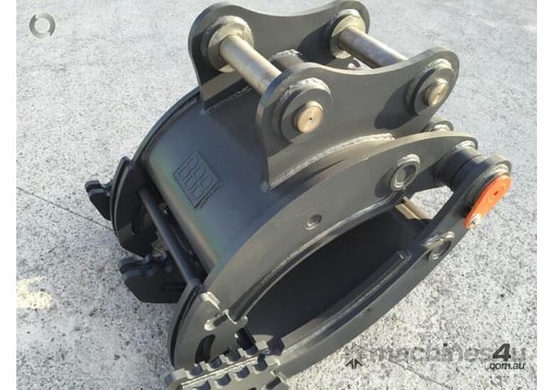 caption BETTA BILT BUCKETS 20 TONNE MANUAL GRABS