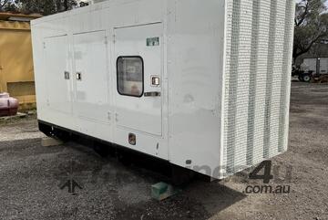Generator Perkins 300kva good condition, fuel tank base, controller, circuit breaker and muffler mou