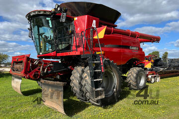 CASE IH 8240 Header(Combine) Harvester/Header CASE IH 8240 Header(Combine) Harvester/Header