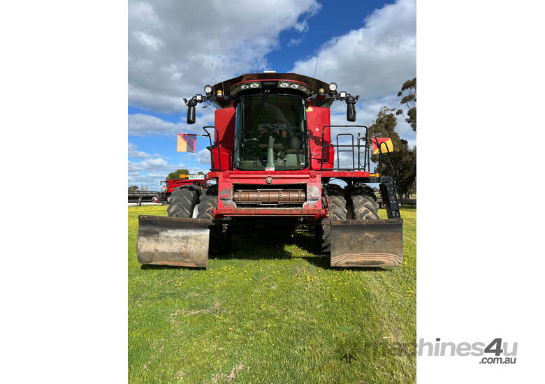 CASE IH 8240 Header(Combine) Harvester/Header