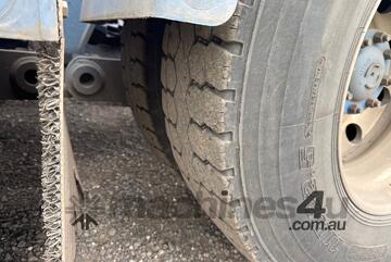 2016 Kenworth K200 Series Prime Mover Sleeper Cab