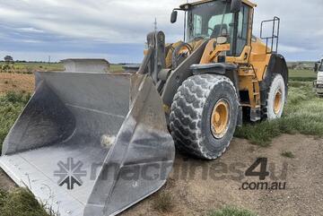 Caterpillar Loader