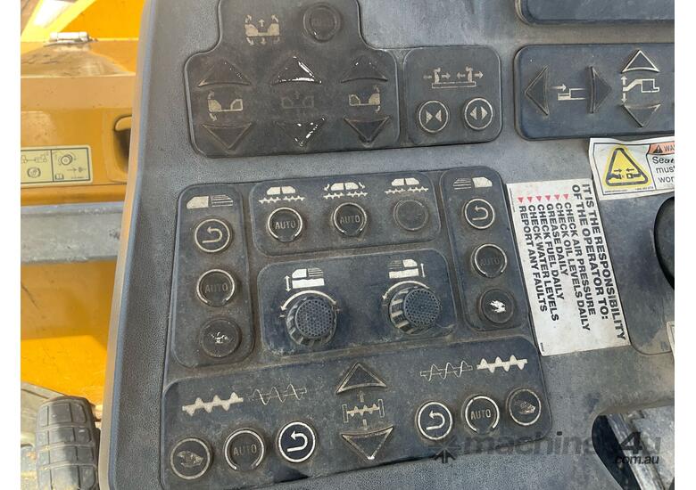 2018 Caterpillar AP300F Asphalt Paver