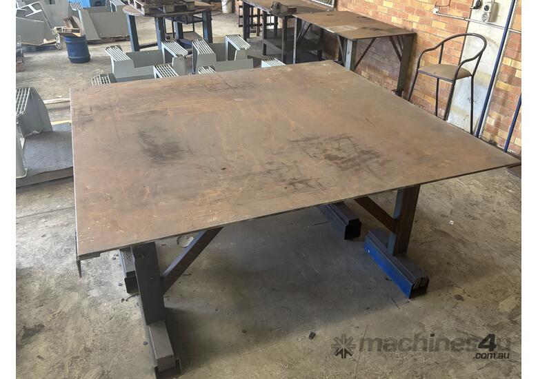 Heavy Duty Workbench (8)
