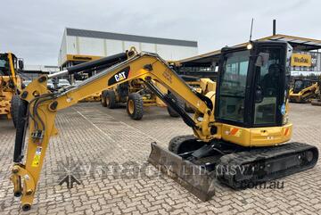 CAT 305.5E2CR Track Excavators
