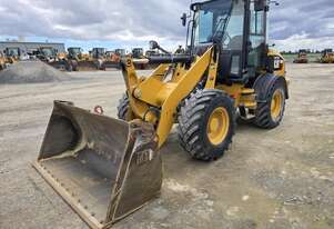 Caterpillar 2015   908M
