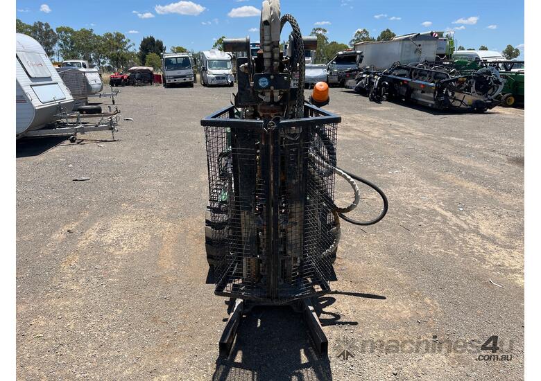 2020 Kanga TD 825 Maxi Stand Behind Mini Loader