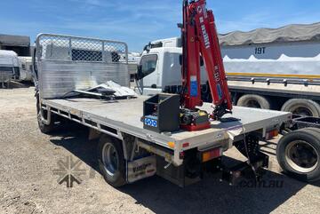 Mitsubishi Canter Crane Truck (Table Top)