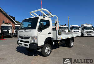 2023 Mitsubishi Fuso Flat Top Hiab Truck