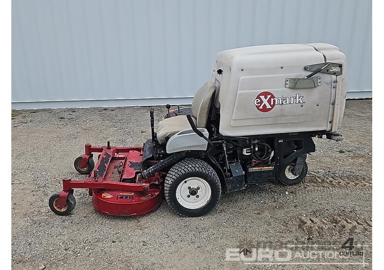 ExMark Navigator Ride-on Lawnmower 