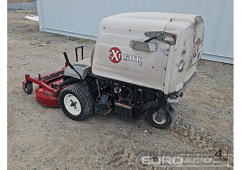 ExMark Navigator Ride-on Lawnmower 
