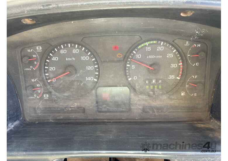 2014 Mitsubishi Fuso Fighter 1024 Crew Cab Tipper