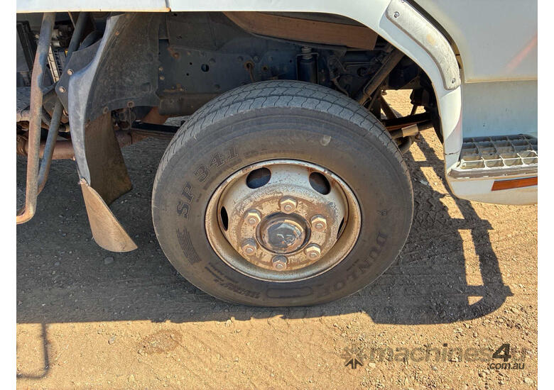 2014 Mitsubishi Fuso Fighter 1024 Crew Cab Tipper