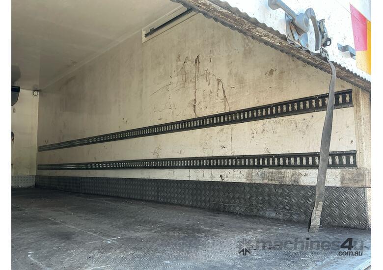 2017 Isuzu FYJ 2000 Long Refrigerated Pantech