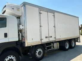 2017 Isuzu FYJ 2000 Long Refrigerated Pantech - picture0' - Click to enlarge