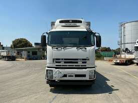 2017 Isuzu FYJ 2000 Long Refrigerated Pantech - picture0' - Click to enlarge
