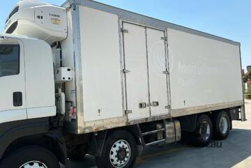 2017 Isuzu FYJ 2000 Long Refrigerated Pantech